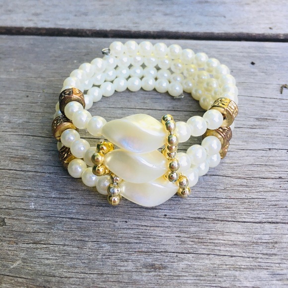 🍄 3 for 25$ 🍄 Pearl wrap bracelet! - Picture 2 of 3